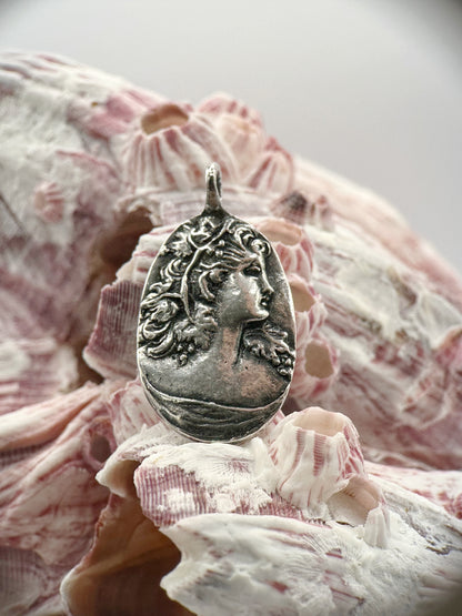 Maenad Cameo