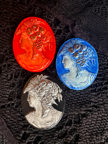 Cameo Magnets