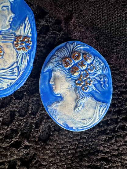 Cameo Magnets