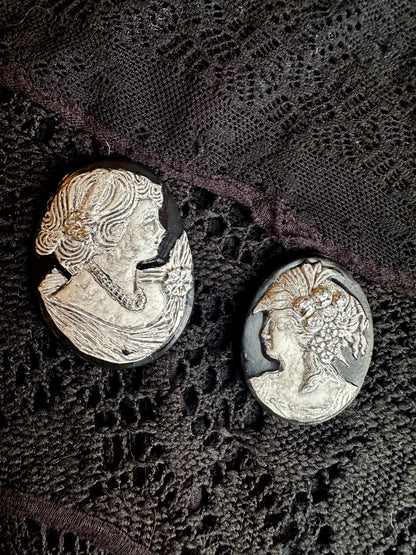 Cameo Magnets