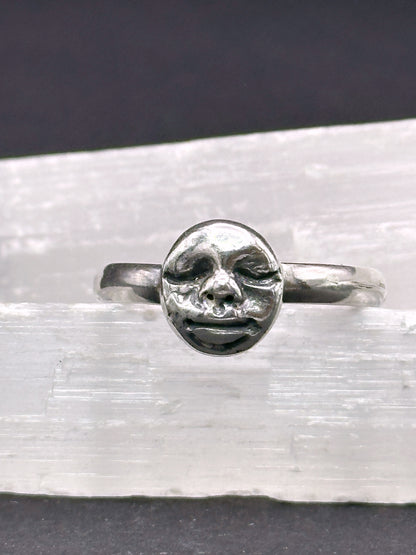 Moon Face Ring