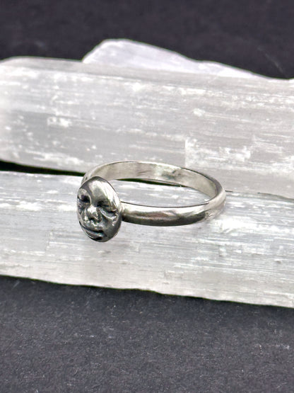 Moon Face Ring