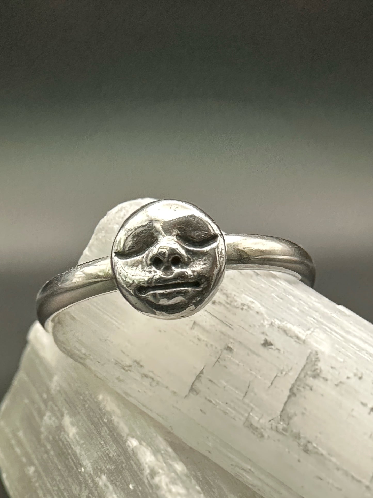 Moon Face Ring