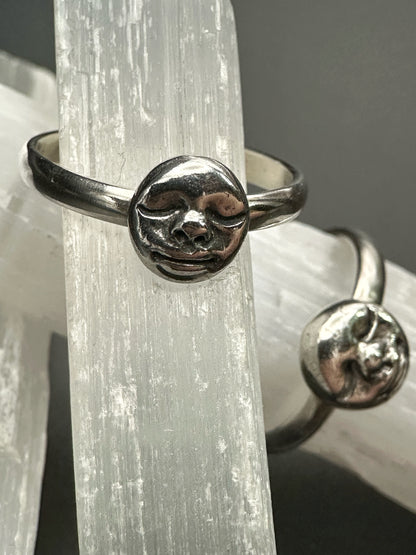 Moon Face Ring